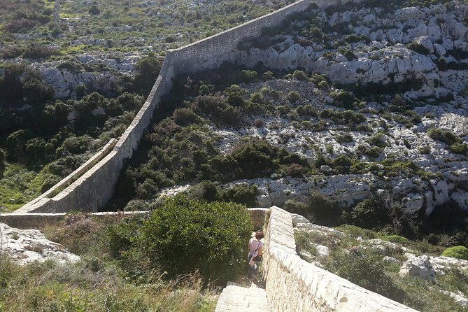 Victoria Lines Tour - Booking Details