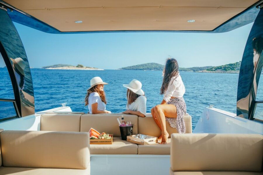 Vodice: Luxury Trip to Kornati on Colnago Speedboat