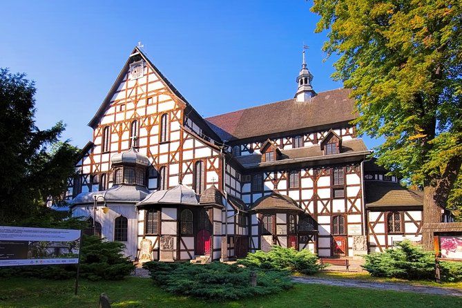 Wroclaw to Ksiaz Castle and Church of Peace in Swidnica – Half Day Tour