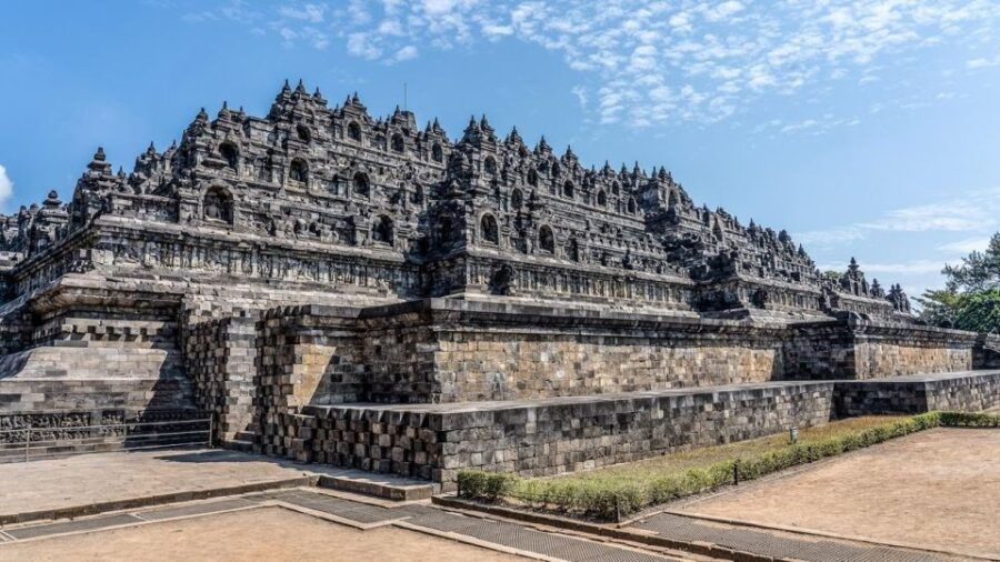 Yogyakarta: Sunrise at Mount Merapi, Borobudur, & Prambanan