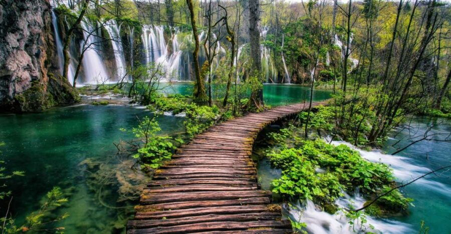 Zadar: Plitvice Lakes Guided Day Tour With Tickets - Good To Know