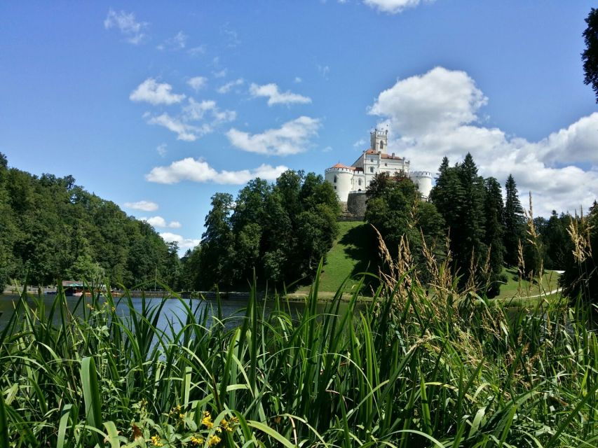 Zagreb: Fairytale Castle Day Trip With Wine Tasting & Lunch