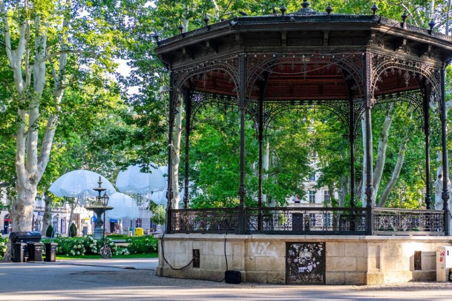 Zagreb: First Discovery Walk and Reading Walking Tour - Good To Know