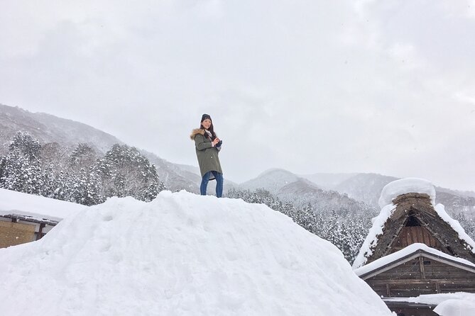 1 Hour Private Photoshoot at Gifu From Hida to Takayama - Good To Know
