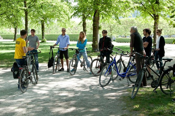 2-Hour City Tour by Bike in Munich to the Hotspots of the Isar Metropolis - Bike and Equipment Details