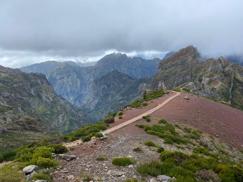 4 Hours Unique Classic Jeep Tour to Pico Do Arieiro, Madeira