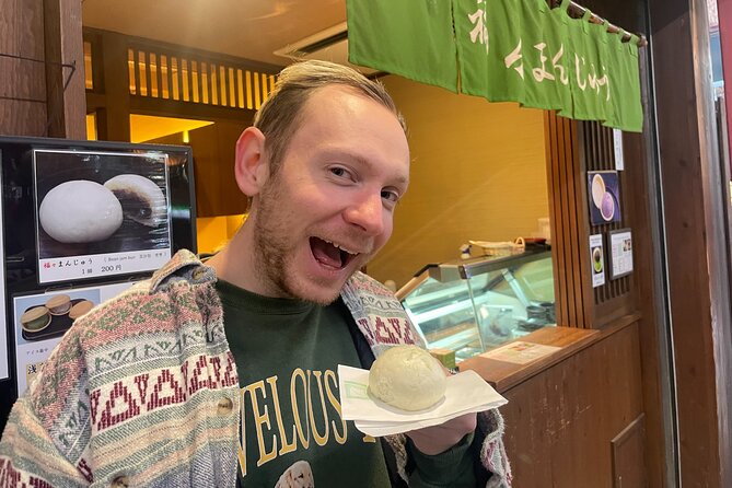Asakusa 2 Hours Sweets and Palm Reading Tour - Itinerary Highlights