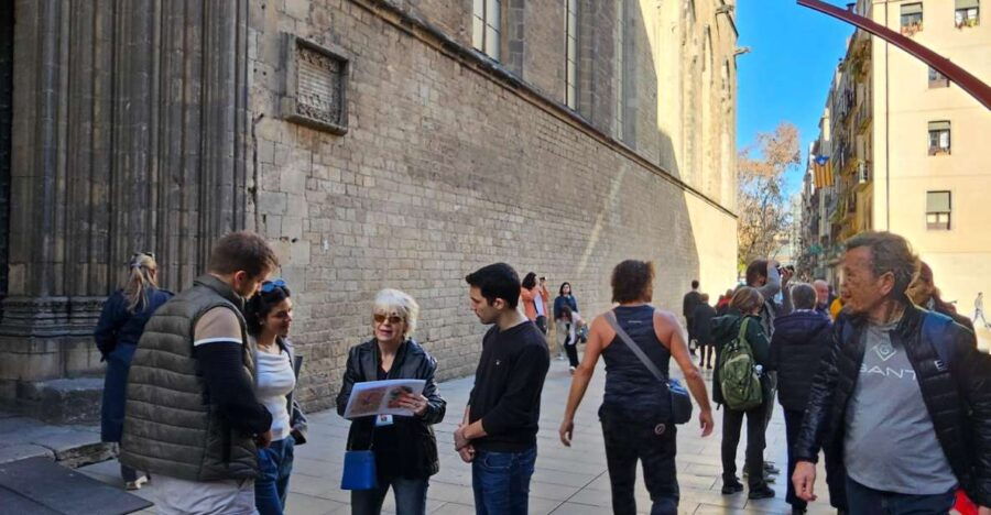 Barcelona: Epic and Medieval Walking Tour - Good To Know