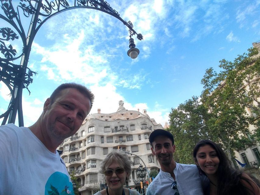 Barcelona: Gaudí & Modernism Walking Tour - Good To Know
