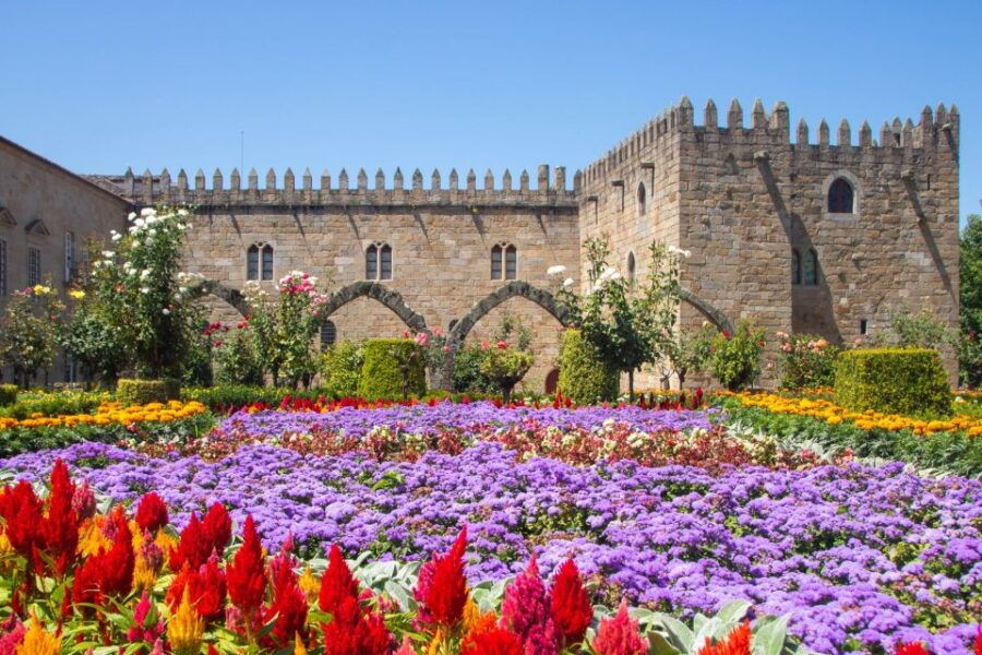 Braga's Timeless Treasures: A Cultural Walking Tour