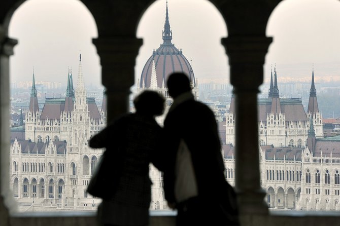 Budapest Highlights Self Guided Scavenger Hunt and Walking Tour - Meeting Point Details