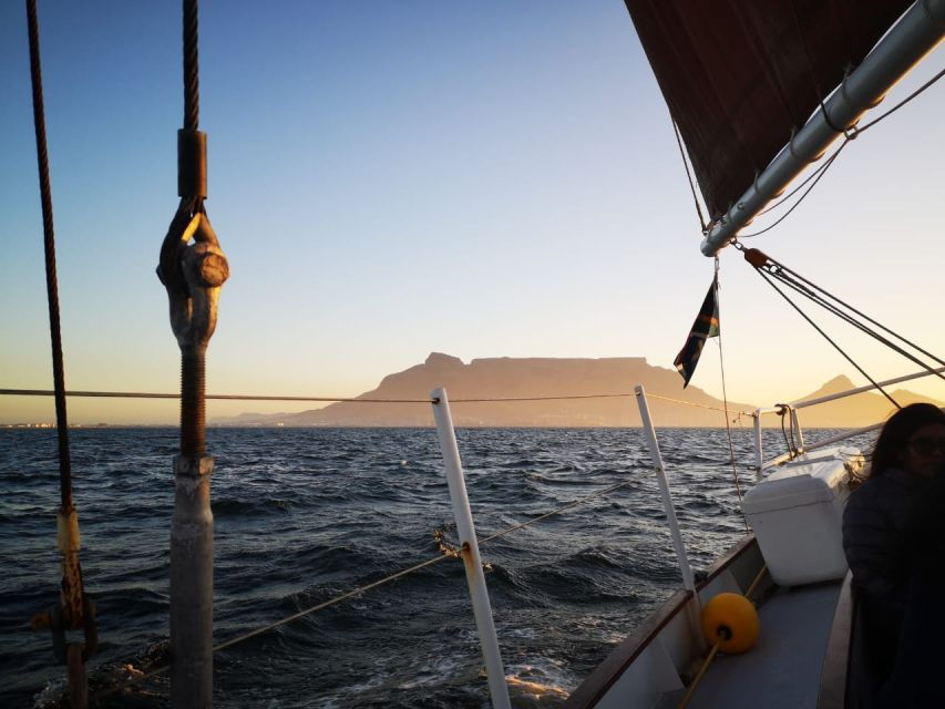 Cape Town: 1 Hour Table Bay Sailing Tour - Booking Information