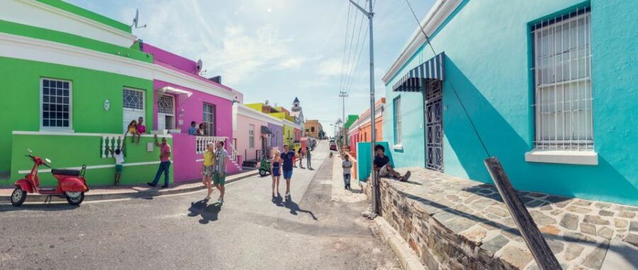 Cape Town: Half-Day Walking City Tour and African Lunch - Tour Experience