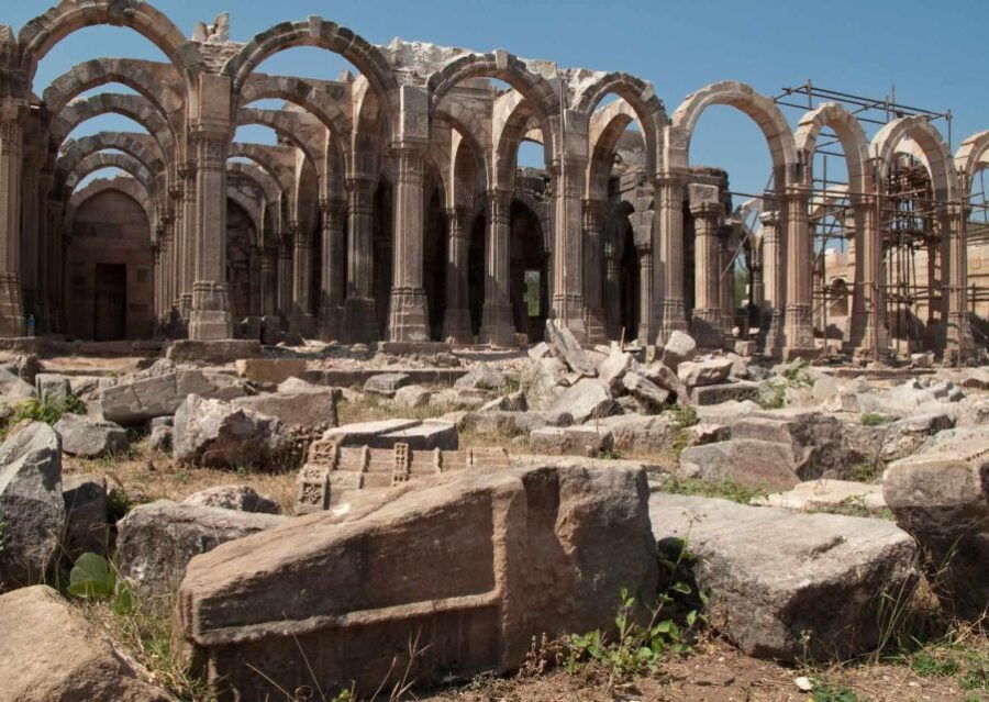 Champaner-Pavagadh Archaeological Park Day Trip by Car