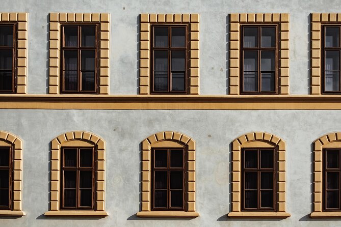 Explore Vaduz in 1 Hour With a Local - Highlights of Vaduz Tour