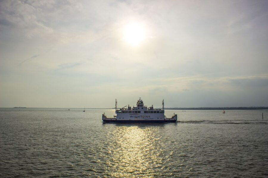 From Brighton: Isle of Wight Full-Day Trip via Portsmouth