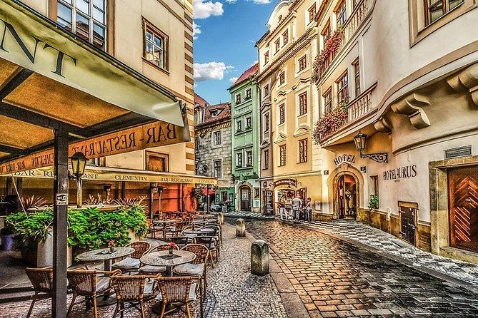 From Budapest to Prague: Private Transfer With a 2 Hour Stop - Service Description