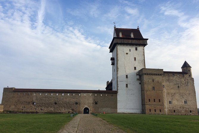 Go East – Private 1 Day Trip to Russian Border - Meeting and Pickup