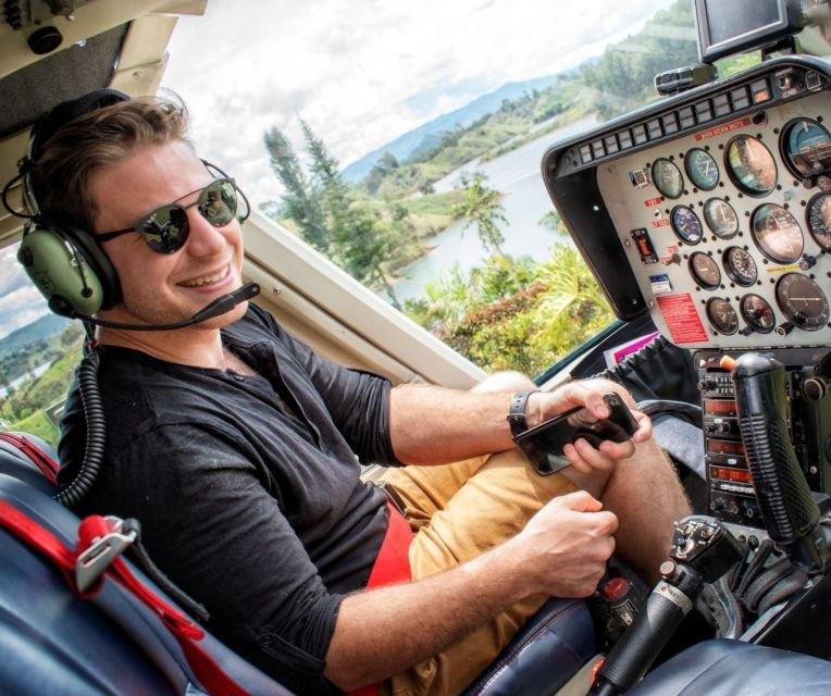 Guatapé: Helicopter Flight Over Peñol Rock