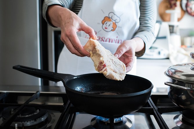 Market Tour & Typical Dining at a Locals Home in Milan - Dining Experience Highlights