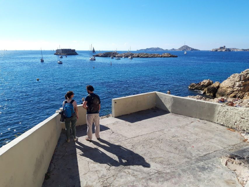 Marseille : Urban Coves Tour and Treasure Hunt