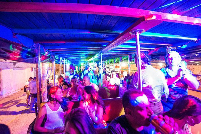 Night Walks in Chiva Rumbera, Santa Marta - Experience the Lively Atmosphere of Chiva Rumbera