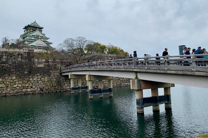 Osaka Highlights: 4Hrs Guided Walking Tour With a Native Expert