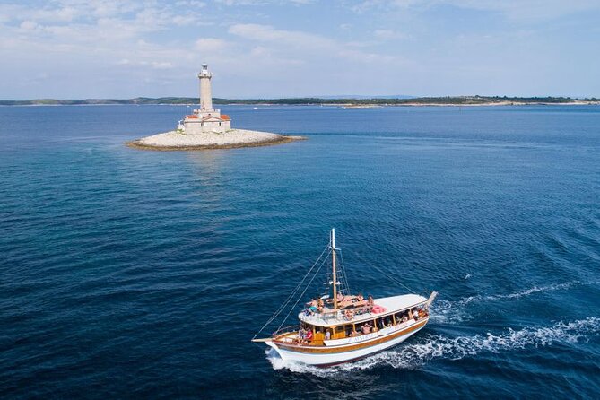 Private Boat Tour to Kamenjak and Levan Island With Lunch - Meeting and Pickup Information