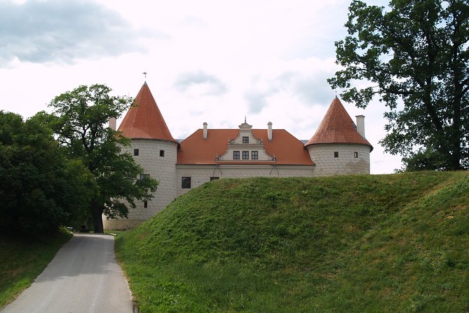 Private Day Trip to Rundale Palace, Hill of Crosses & More - Customer Reviews