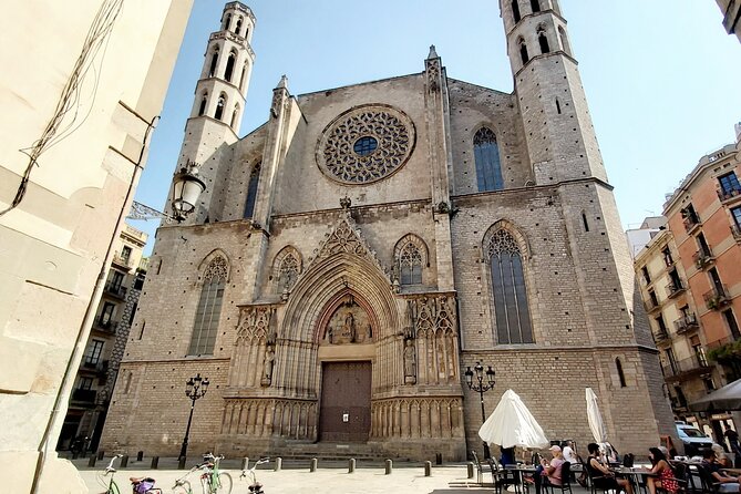 Private Family Bike Tour in Barcelona - Tour Details