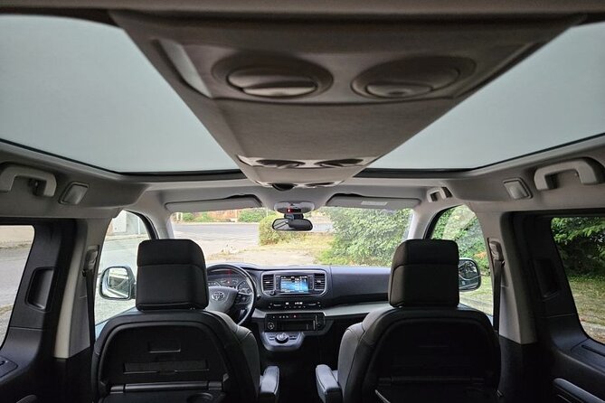 Private Roundtrip Transfer To or From Zagreb Airport - Start Time and Opening Hours