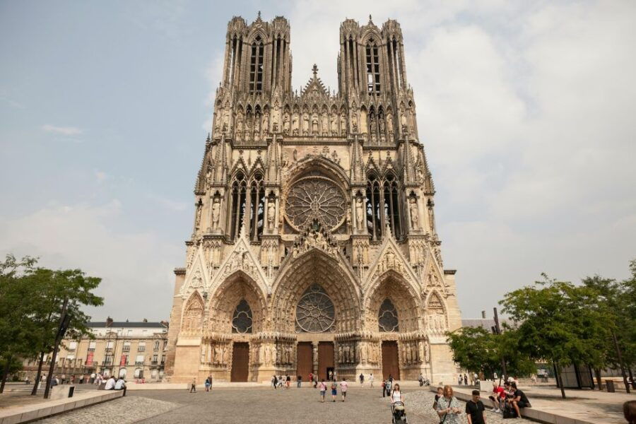 Reims : Private Guided Tour of the Champagnes Capital