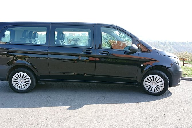 Shared Departure Transfer: Prague Hotel to Prague Airport - Service Details