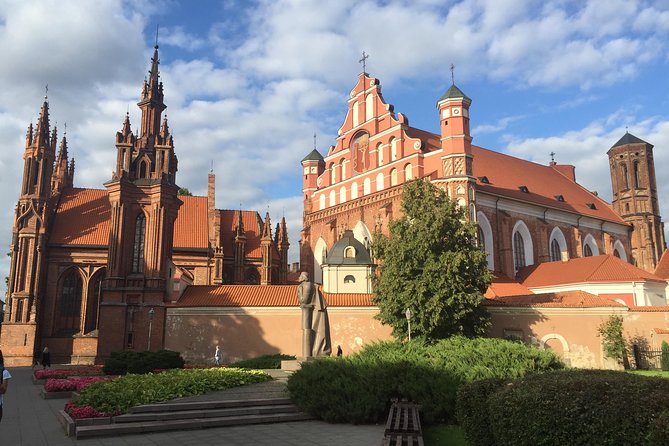 Small-Group Vilnius Half Day City Tour - Meeting and Pickup