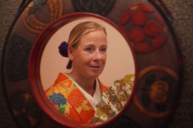 Traditional Elegance: Private Kimono Experience in Luxurious Silk - Opening Hours and Availability
