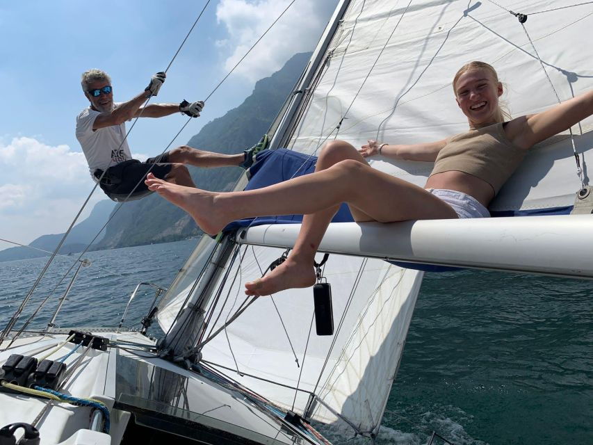 Valmadrera: Lake Como Sailing Trip With Prosecco and Snacks
