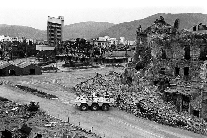 War Photo Exhibition Tour in Mostar - Tour Overview