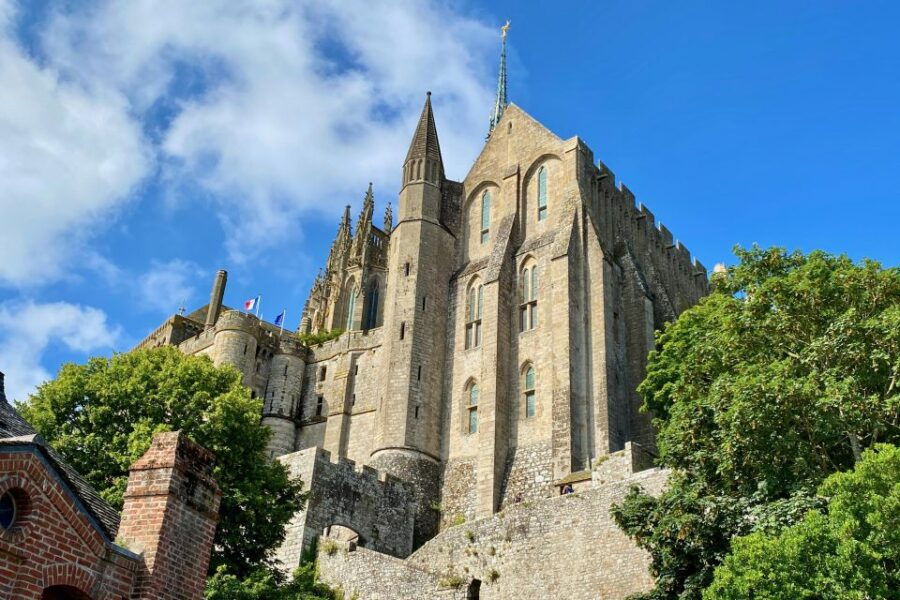 2-day Private D-Day Mont Saint-Michel 3 Castles by Mercedes