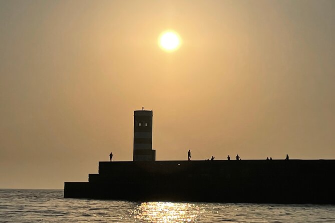2-Hour Private Tour (1 to 6 People) on the Douro River With a Local