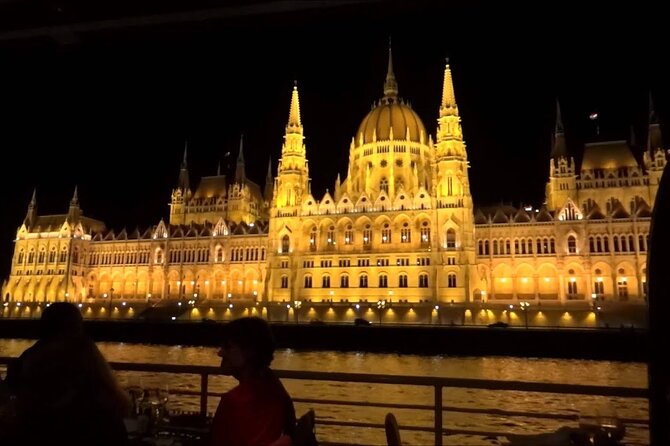 Bright Lights of Budapest Night Tour With Boat Cruise and Wine