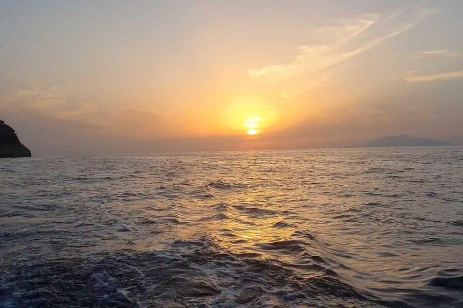 Capri: Sunset Boat Tour With Aperitif - Good To Know