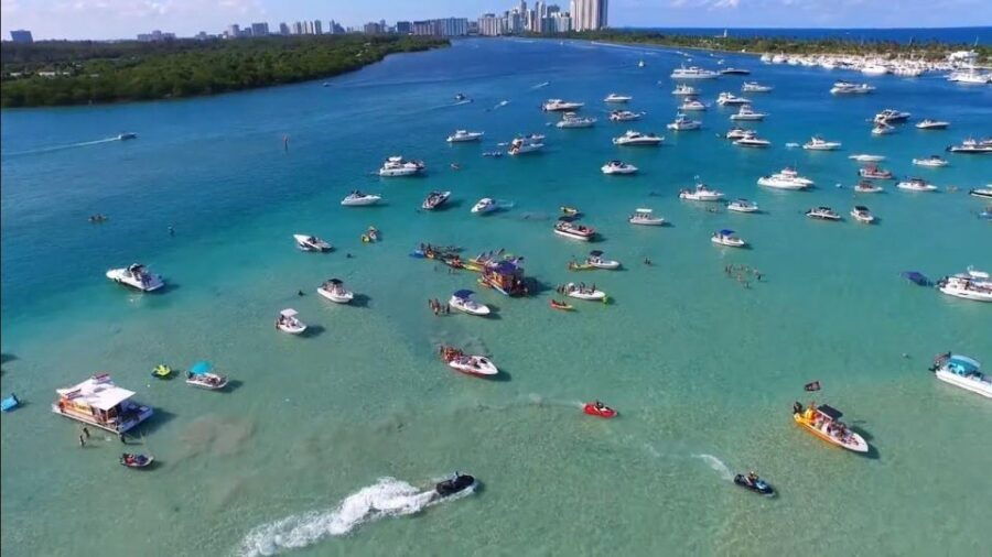 Fort Lauderdale: 12 People Private Pontoon Rental