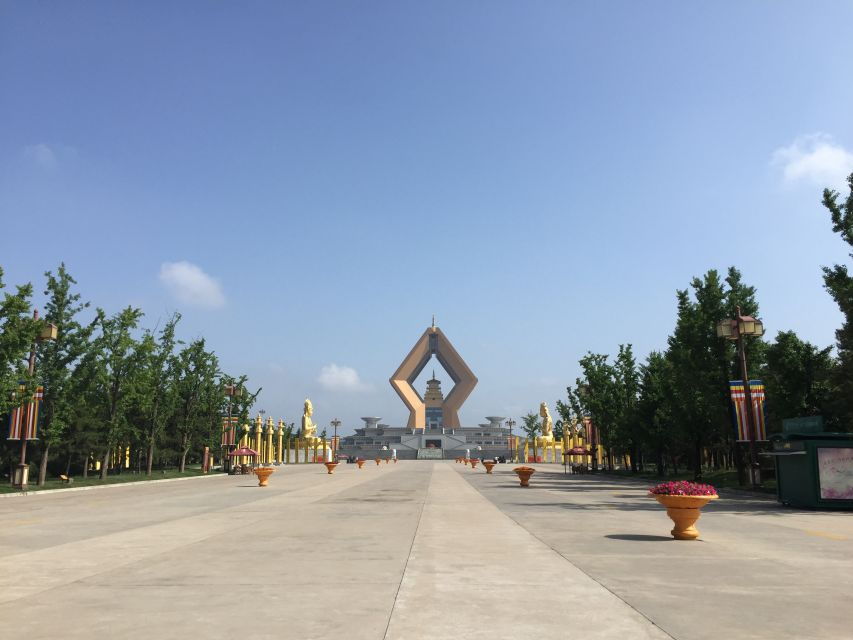 From Xian: Day Trip to Famen Temple & Qian Mausoleum