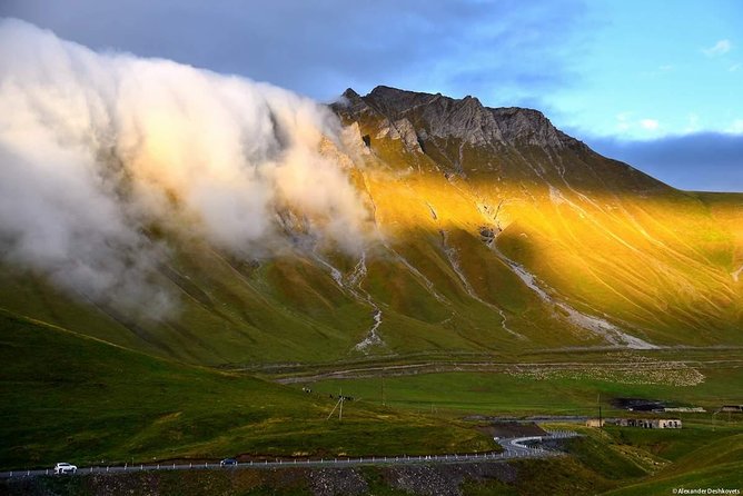 Full-Day Kazbegi Private Tour From Tbilisi - Itinerary Overview