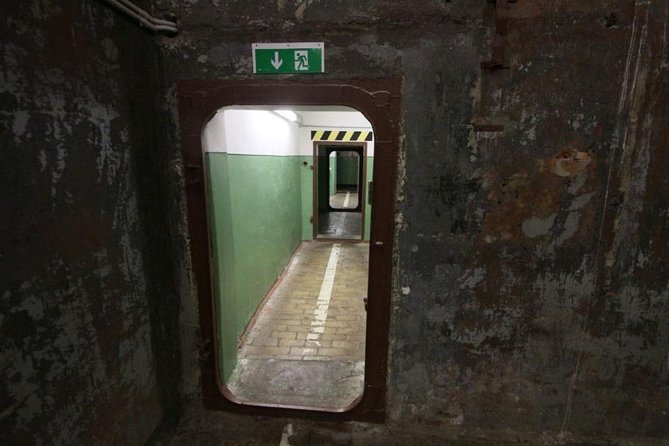 Full-Day Private Cold War Museum Tour From Vilnius - Inclusions and Amenities