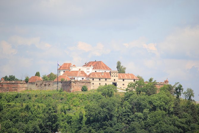 Guided Tour in Spanish to the Medieval Center of Brasov (Native Spanish Guide). - Tour Inclusions