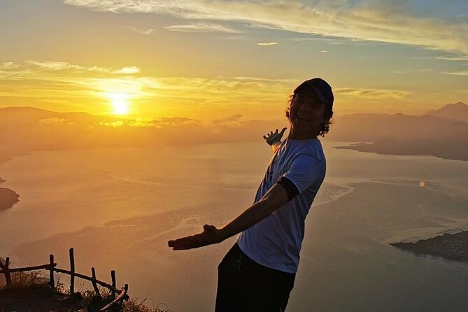 Hike The Indian Nose Peak + Cliff Diving in Lake Atitlan – Tour From Atitlan