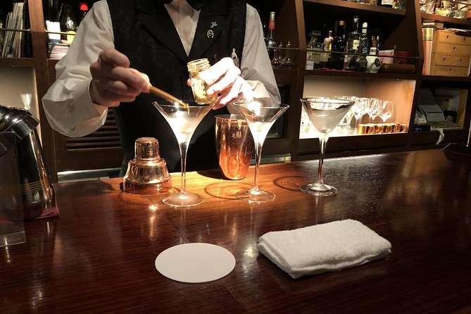 Japanese Whisky Tasting Experience at Local Bar in Tokyo - Exclusive Local Bar Setting