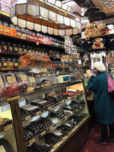 NYCs Famous Cuisine Food Tour - Tour Highlights