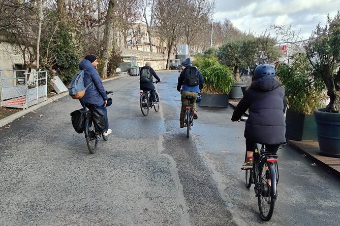 Paris Electric Bike Tour With Wine and Cheese Tasting - Participant Requirements